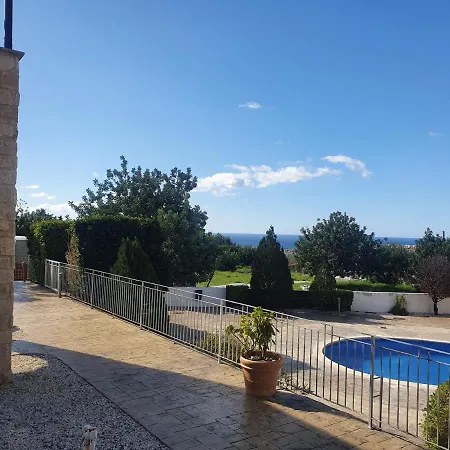 Spacious And Modern 2 Bed In *